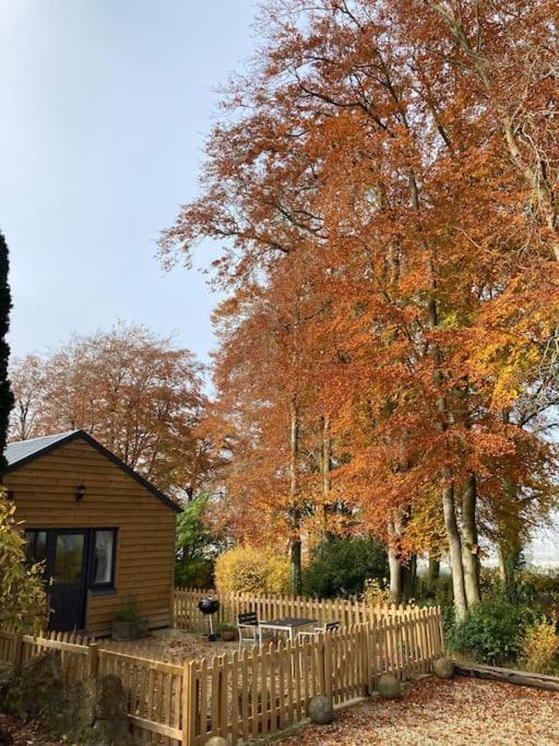 Apartment Cosy Retreat In The Heart Of The Cotswolds. *